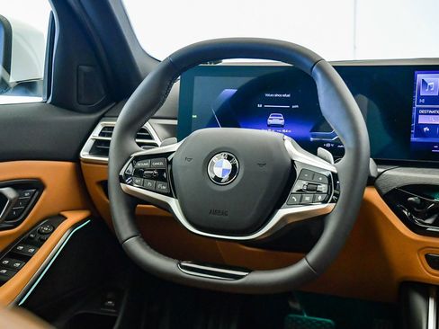 Used 2025 BMW 330i xDrive Sedan w/ Convenience Package image 13