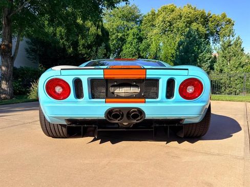 Used 2006 Ford GT RWD image 36