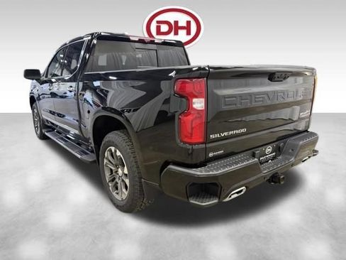 Used 2024 Chevrolet Silverado 1500 High Country w/ Technology Package AWD/4WD image 9