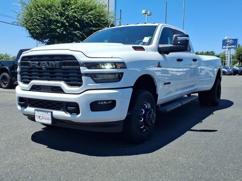New 2026 RAM 3500 Big Horn AWD/4WD image 3