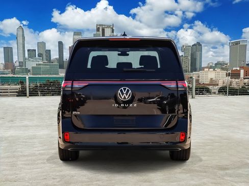 New 2025 Volkswagen ID. Buzz Pro S RWD image 5