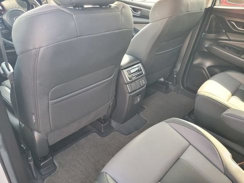Used 2024 Subaru Ascent Onyx Edition AWD/4WD image 12