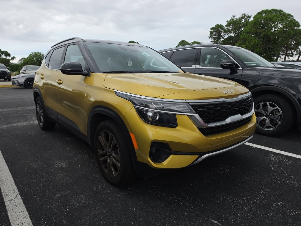 Certified 2023 Kia Seltos S FWD image 1