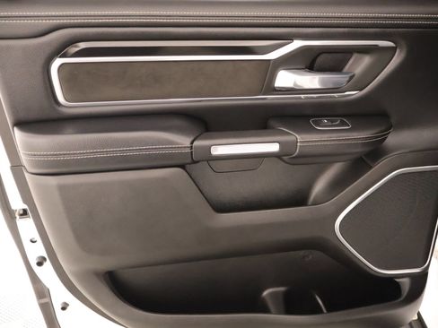 Used 2022 RAM 1500 Laramie AWD/4WD image 17