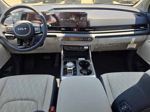 New 2026 Kia Carnival EX FWD image 13