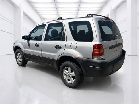 Used 2005 Ford Escape XLS AWD/4WD image 21