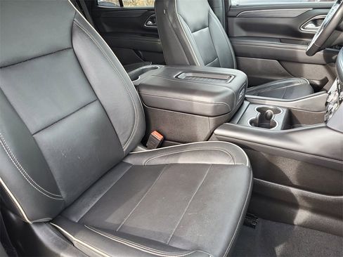 Used 2021 GMC Yukon SLT w/ SLT Premium Package image 20