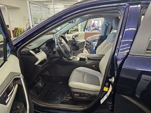 Used 2022 Toyota RAV4 XLE Premium AWD/4WD image 11