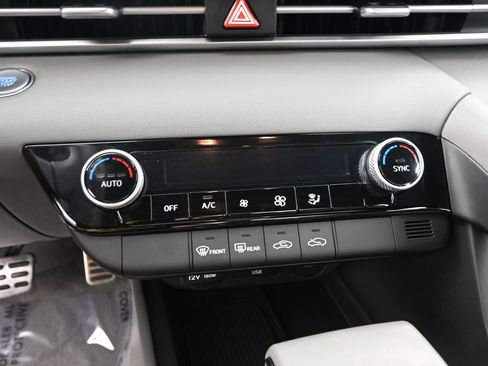 Certified 2025 Hyundai Elantra Sport image 30