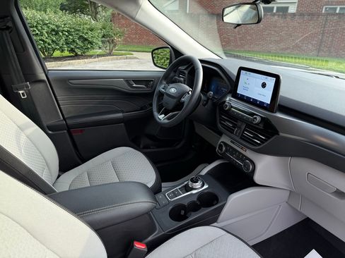 Used 2023 Ford Escape Active w/ Cold Weather Package image 20