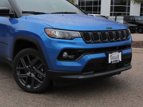 New 2026 Jeep Compass Limited w/ Limited Altitude Pack image 2
