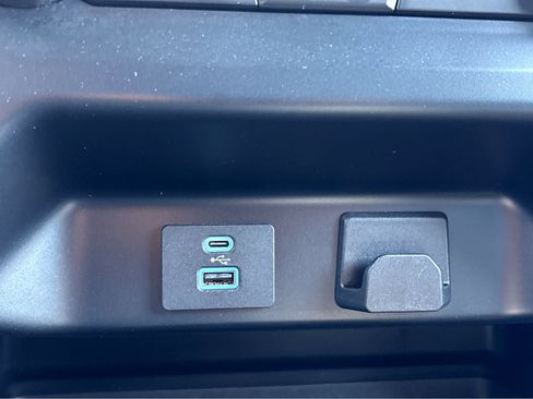 Used 2023 Ford F150 XLT image 27