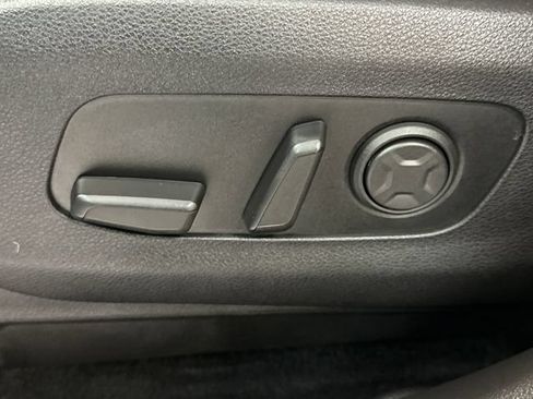 Used 2024 Kia Carnival SX FWD image 22