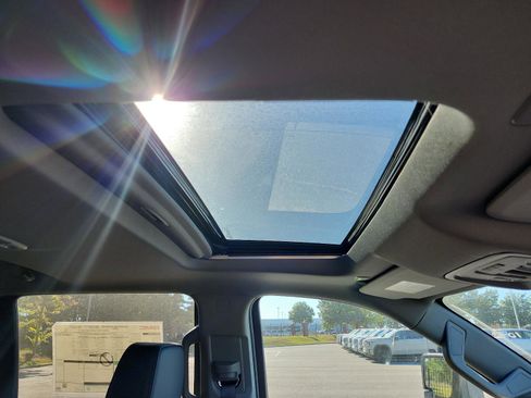 New 2026 GMC Sierra 2500 Denali w/ Denali Reserve Package image 8