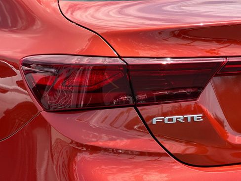 Used 2023 Kia Forte LXS w/ LXS Technology Package FWD image 22
