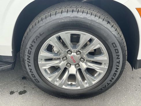 Used 2025 GMC Yukon Denali AWD/4WD image 30