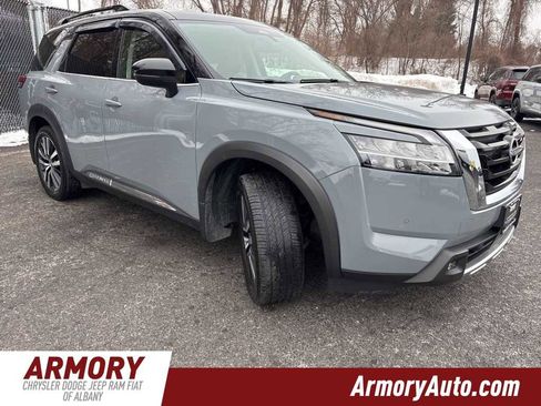 Used 2022 Nissan Pathfinder Platinum w/ Cargo Package image 3