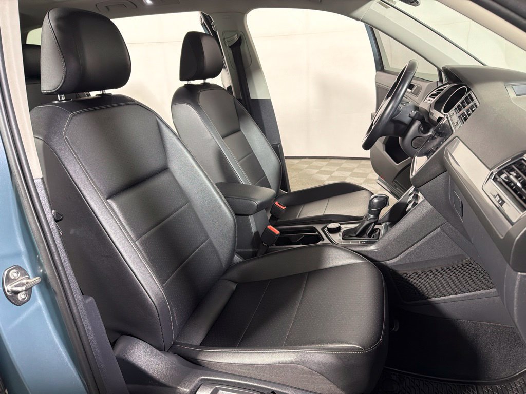Used 2019 Volkswagen Tiguan SE w/ Panoramic Sunroof Package AWD/4WD image 21