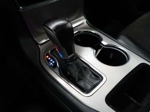 Used 2020 Jeep Grand Cherokee Altitude image 52