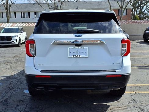 Used 2023 Ford Explorer XLT image 6