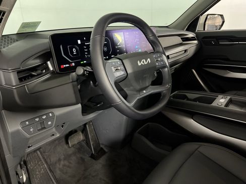 Used 2024 Kia EV9 Light Long Range image 21