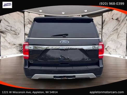 Used 2019 Ford Expedition XLT w/ Equipment Group 202A AWD/4WD image 4