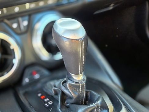 Used 2020 Chevrolet Camaro LT image 26