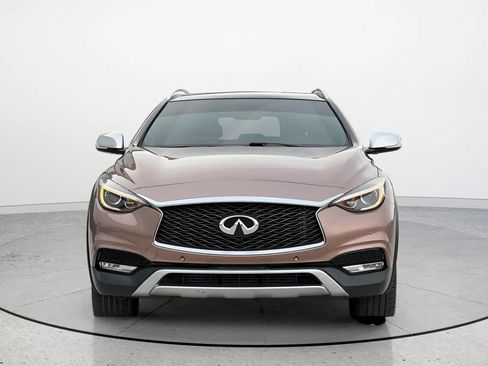 Used 2017 INFINITI QX30 Premium w/ Navigation Package image 7
