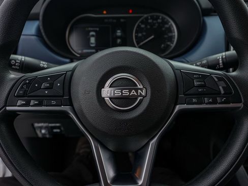 Used 2025 Nissan Versa SV w/ Trunk Package image 23