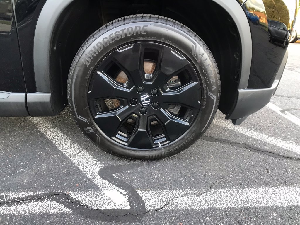 Certified 2026 Honda Pilot Black Edition image 5