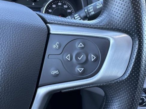 Used 2024 GMC Terrain SLE image 24