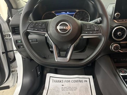 Used 2024 Nissan Sentra SV image 11