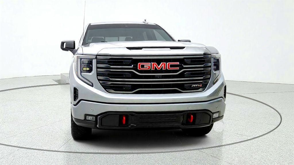 Used 2024 GMC Sierra 1500 AT4 w/ Technology Package AWD/4WD image 2
