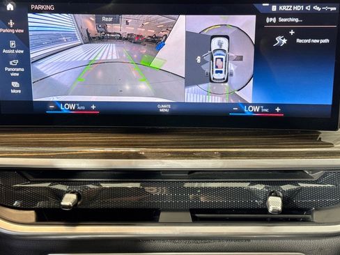 Used 2023 BMW X7 xDrive40i image 14