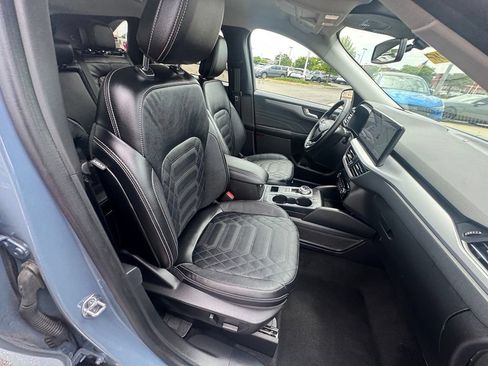 Certified 2023 Ford Escape Platinum w/ Premium Technology Package AWD/4WD image 21