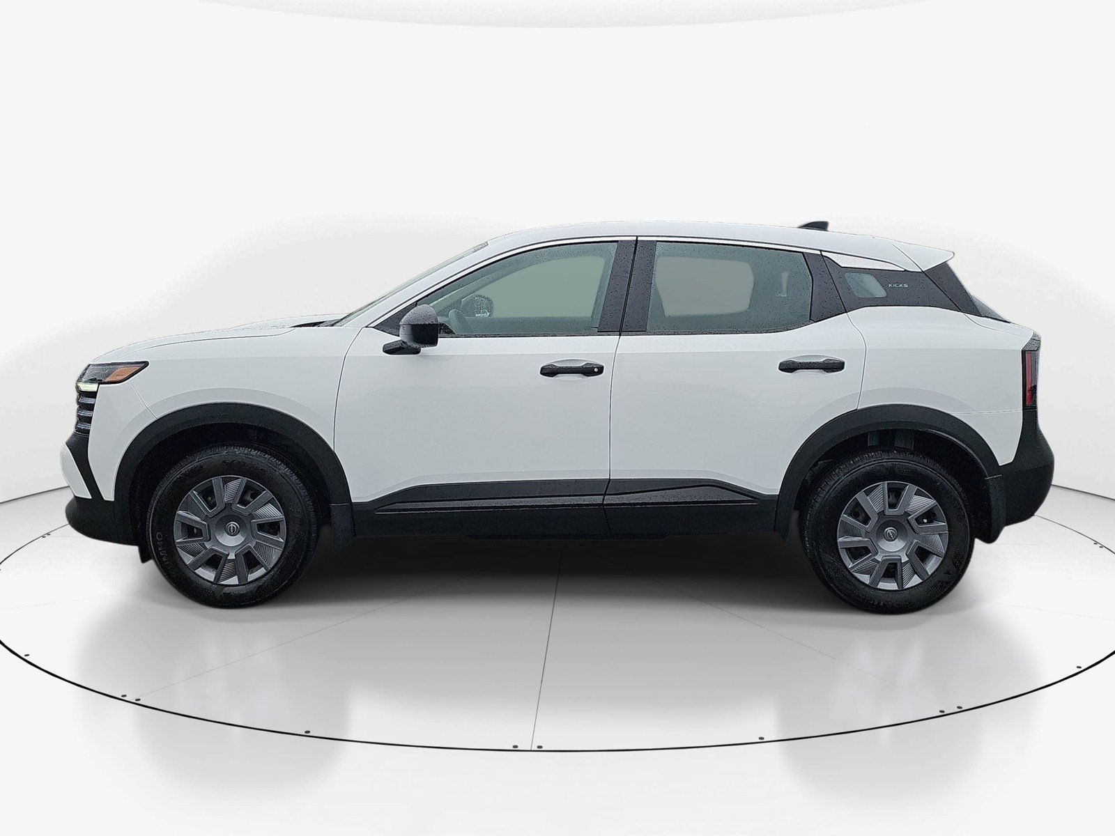 Used 2026 Nissan Kicks S FWD image 7