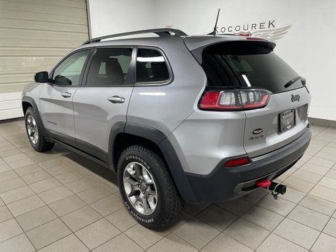Used 2019 Jeep Cherokee Trailhawk AWD/4WD image 4