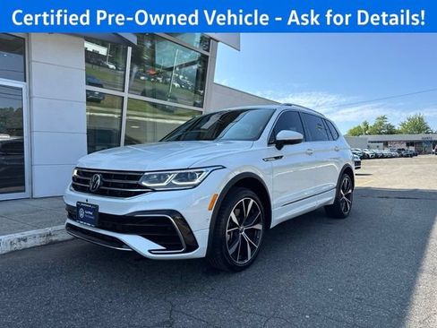 Certified 2023 Volkswagen Tiguan SEL R-Line AWD/4WD image 2