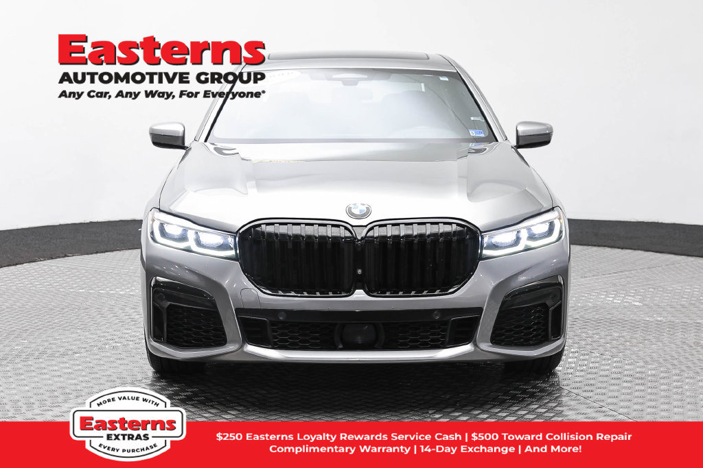 Used 2020 BMW 750i xDrive w/ Executive Package AWD/4WD image 3