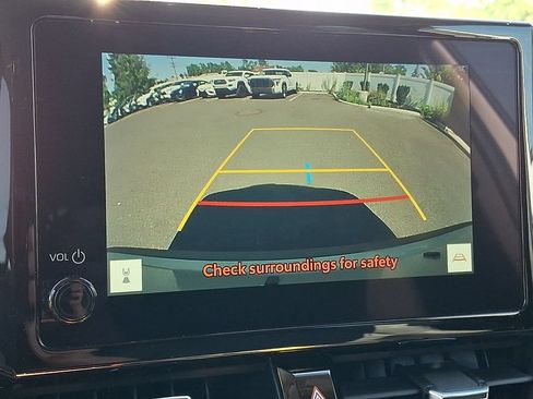 Certified 2025 Toyota Corolla Cross XLE FWD image 21