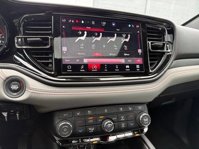 Used 2023 Dodge Durango GT RWD image 31