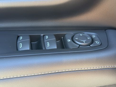 Used 2023 Chevrolet Tahoe LS image 27