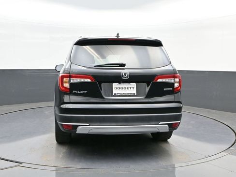 Used 2019 Honda Pilot Touring image 8