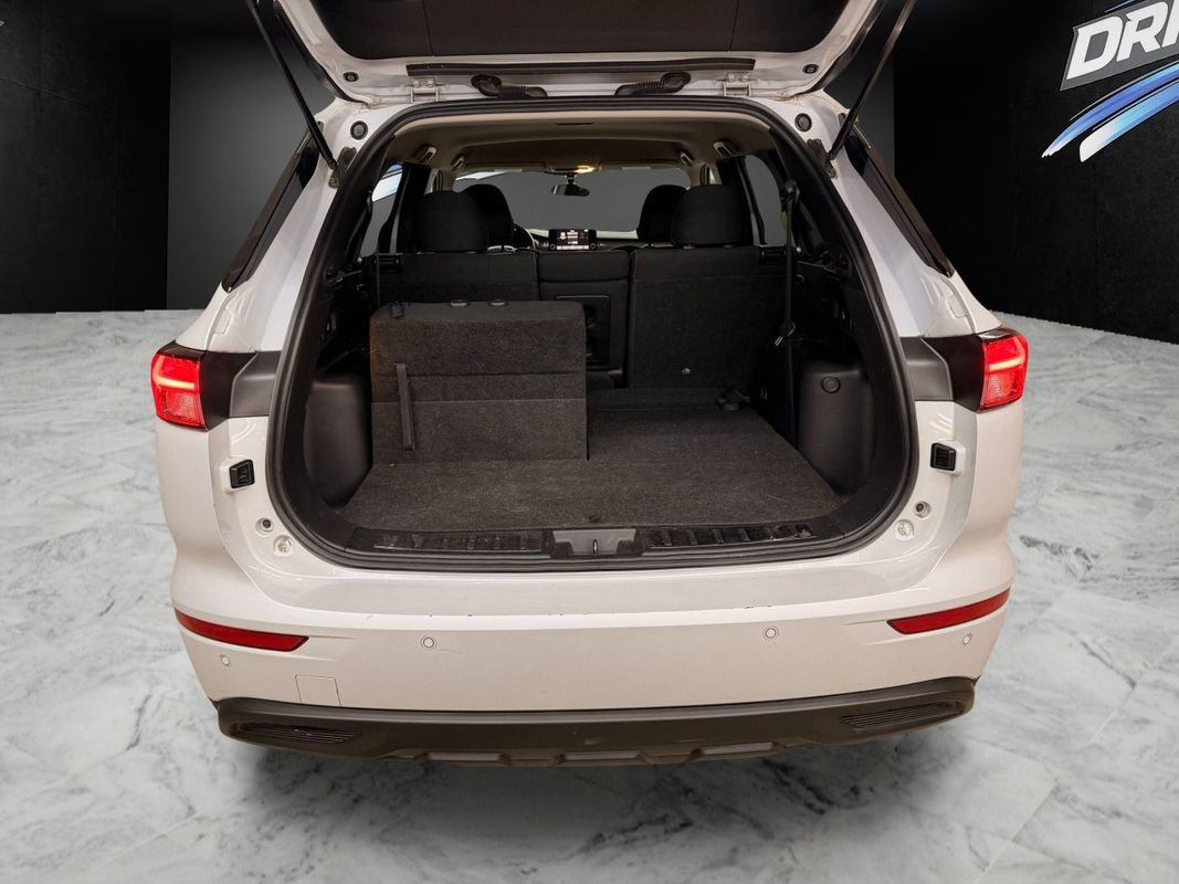Used 2022 Mitsubishi Outlander ES AWD/4WD image 10