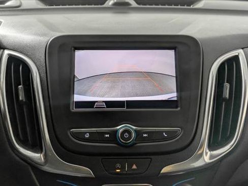 Used 2022 Chevrolet Equinox LT FWD image 30