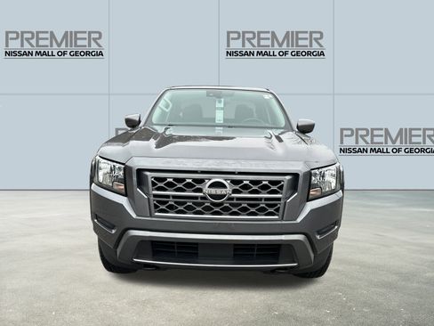 Certified 2022 Nissan Frontier SV image 2