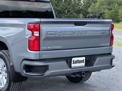 Used 2021 Chevrolet Silverado 1500 Custom w/ Safety Confidence Package AWD/4WD image 10