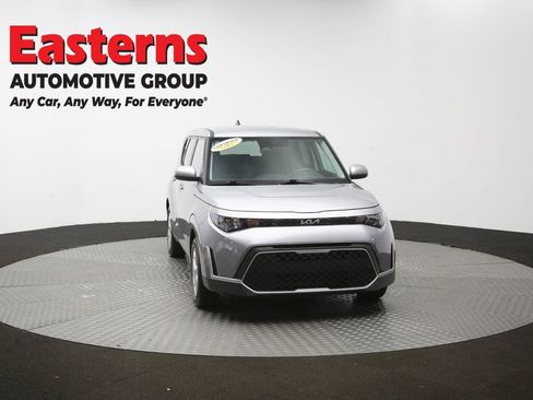 Used 2025 Kia Soul LX w/ LX Technology Package FWD image 51