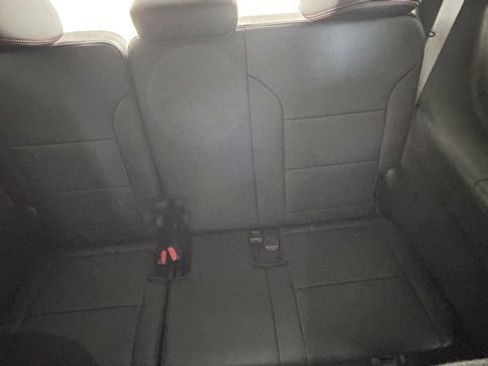 Used 2025 Chevrolet Traverse Z71 w/ Enhanced Driving Package image 47