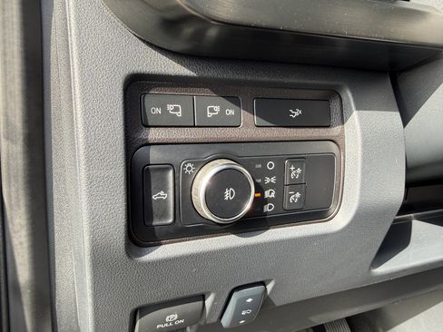 Used 2024 Ford F250 Lariat w/ Sport Appearance Package AWD/4WD image 17